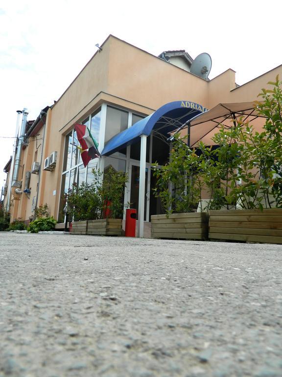 Hotel Adriatico Timişoara Exterior foto